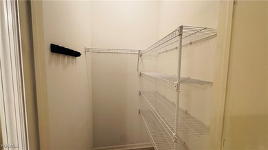 ** LOWEST PRICED in Heritage Greens!** Welcome to easy Florida on Arrowhead Golf Club At Heritage Greens in Florida - for sale on GolfHomes.com, golf home, golf lot