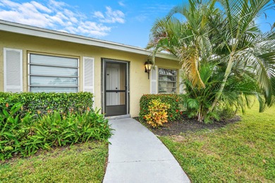Beautifully renovated and exceptionally spacious, this 2-bedroom on Villa Del Ray Golf Club in Florida - for sale on GolfHomes.com, golf home, golf lot