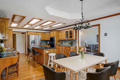 Lovely all-brick, one-owner home in this prime subdivision that on Fremont Hills Country Club in Missouri - for sale on GolfHomes.com, golf home, golf lot