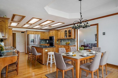 Lovely all-brick, one-owner home in this prime subdivision that on Fremont Hills Country Club in Missouri - for sale on GolfHomes.com, golf home, golf lot