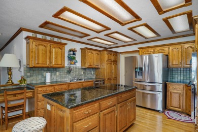 Lovely all-brick, one-owner home in this prime subdivision that on Fremont Hills Country Club in Missouri - for sale on GolfHomes.com, golf home, golf lot