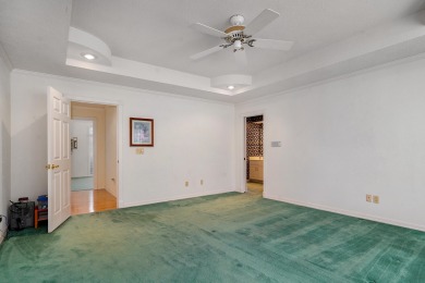 Lovely all-brick, one-owner home in this prime subdivision that on Fremont Hills Country Club in Missouri - for sale on GolfHomes.com, golf home, golf lot