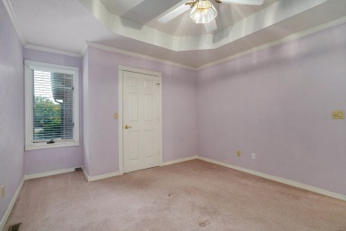 Lovely all-brick, 6095 sq.ft., one-owner home in this prime on Fremont Hills Country Club in Missouri - for sale on GolfHomes.com, golf home, golf lot