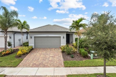 Stunning CRESTVIEW Model - Lightly Lived In & Move-In on Sarasota National Golf Club in Florida - for sale on GolfHomes.com, golf home, golf lot