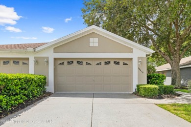 Discover easy living in this charming 2-bedroom, 2-bathroom on Silverthorn Country Club in Florida - for sale on GolfHomes.com, golf home, golf lot