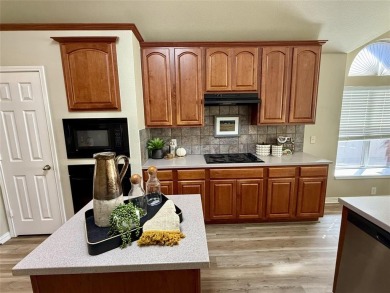 Don't miss out on this single story 3 bedroom 2 bath home in the on The Trails of Frisco Golf Club in Texas - for sale on GolfHomes.com, golf home, golf lot