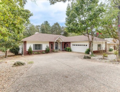 Beautiful Golf Course Home on Isabella - Sought-After East Side on Isabella Golf Course  in Arkansas - for sale on GolfHomes.com, golf home, golf lot