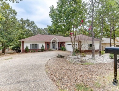 Beautiful Golf Course Home on Isabella - Sought-After East Side on Isabella Golf Course  in Arkansas - for sale on GolfHomes.com, golf home, golf lot