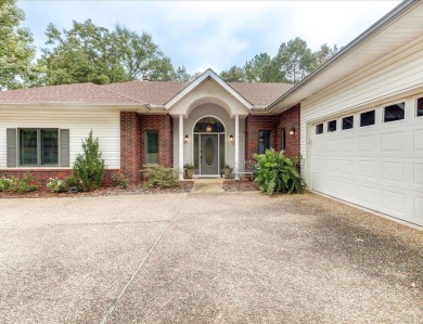 Beautiful Golf Course Home on Isabella - Sought-After East Side on Isabella Golf Course  in Arkansas - for sale on GolfHomes.com, golf home, golf lot