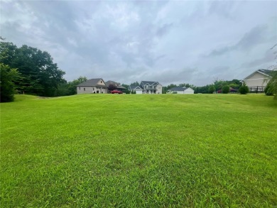 Prime location for building a beautiful new home is yours to be on Cape Jaycee Municipal Golf Course in Missouri - for sale on GolfHomes.com, golf home, golf lot