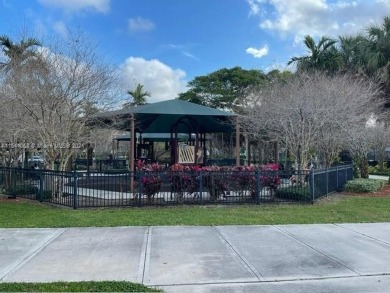RARELY ON THE MARKET! 3 BED + 3 BATHS, ESPECTACULAR PATIO/HOME on Oaks Country Club in Florida - for sale on GolfHomes.com, golf home, golf lot