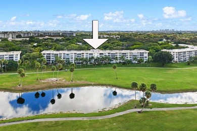 This beautifully renovated 2nd flr 3/2.5 condo combines modern on Palm-Aire Country Club and Resort - Palms in Florida - for sale on GolfHomes.com, golf home, golf lot