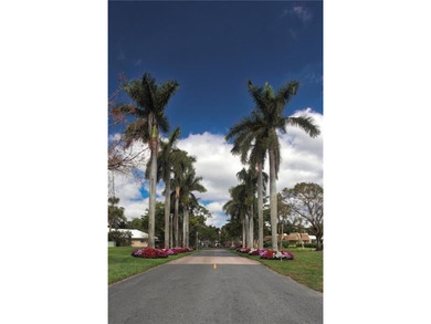 This beautifully renovated 2nd flr 3/2.5 condo combines modern on Palm-Aire Country Club and Resort - Palms in Florida - for sale on GolfHomes.com, golf home, golf lot