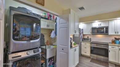 Desirable 3 Bedroom 2 Bath Golf Villas End unit in the World on Spruce Creek Golf Club in Florida - for sale on GolfHomes.com, golf home, golf lot