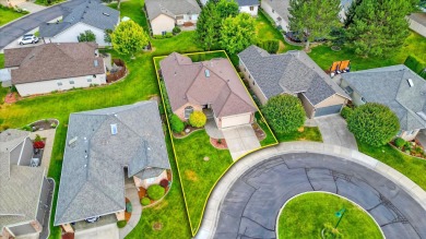 Spectacular 1-level living home in the gated community of on The Creek at Qualchan in Washington - for sale on GolfHomes.com, golf home, golf lot