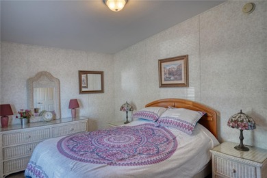 Step into this furnished, move-in-ready 3BR/2BA home and feel on Brookridge Country Club in Florida - for sale on GolfHomes.com, golf home, golf lot