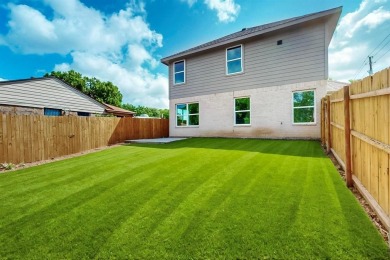 Stunning New Construction Home with Golf Course Views

This on Cedar Crest Golf Course in Texas - for sale on GolfHomes.com, golf home, golf lot