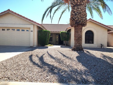 Fresh remodeled, truly move in ready!
Come enjoy Westbrook on Westbrook Village Golf Club in Arizona - for sale on GolfHomes.com, golf home, golf lot