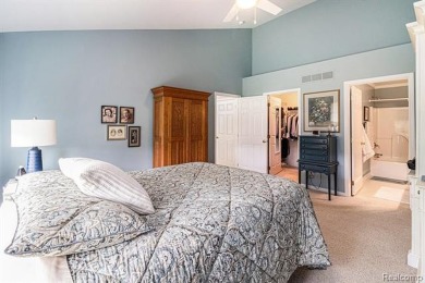 Absolutely beautiful, 2 bedroom, 2 and 1/2 bath condo, with a on The Captains Club At Woodfield in Michigan - for sale on GolfHomes.com, golf home, golf lot