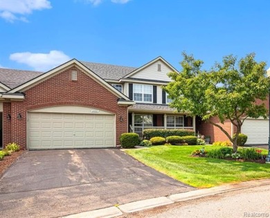 Absolutely beautiful, 2 bedroom, 2 and 1/2 bath condo, with a on The Captains Club At Woodfield in Michigan - for sale on GolfHomes.com, golf home, golf lot