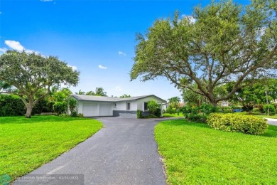 Excellent eastern location! No HOA! Home features 3 beds, 2 on Pompano Beach Golf Course  in Florida - for sale on GolfHomes.com, golf home, golf lot