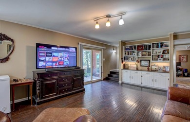 This spacious home in Foxwood offers 3 bedrooms and 3 1/2  baths on Foxwood Golf Club in Arkansas - for sale on GolfHomes.com, golf home, golf lot