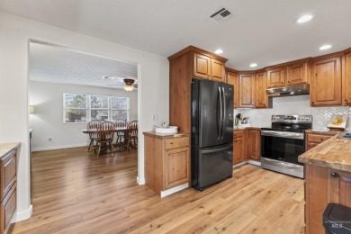 Rare find, tons of upgrades. Master bedroom/bathroom remodeled on Falcon Crest Golf Club in Idaho - for sale on GolfHomes.com, golf home, golf lot