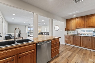 Rare find, tons of upgrades. Master bedroom/bathroom remodeled on Falcon Crest Golf Club in Idaho - for sale on GolfHomes.com, golf home, golf lot