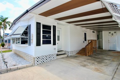 **GOLDEN GATE'S BOLD AND BEAUTIFUL!** Magnificent 2 bedroom, 2 on Mainlands Golf Club in Florida - for sale on GolfHomes.com, golf home, golf lot