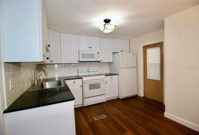 **GOLDEN GATE'S BOLD AND BEAUTIFUL!** Magnificent 2 bedroom, 2 on Mainlands Golf Club in Florida - for sale on GolfHomes.com, golf home, golf lot