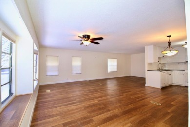 **GOLDEN GATE'S BOLD AND BEAUTIFUL!** Magnificent 2 bedroom, 2 on Mainlands Golf Club in Florida - for sale on GolfHomes.com, golf home, golf lot