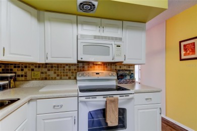 Fully furnished, lovingly maintained, 2 bedroom, 2 bath, 1,100 on On Top Of The World Golf Course in Florida - for sale on GolfHomes.com, golf home, golf lot