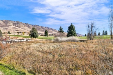 Welcome to this charming turn-key two-bedroom condo in a on Wolf Creek Golf Club and Resort in Utah - for sale on GolfHomes.com, golf home, golf lot