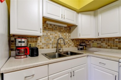 Fully furnished, lovingly maintained, 2 bedroom, 2 bath, 1,100 on On Top Of The World Golf Course in Florida - for sale on GolfHomes.com, golf home, golf lot