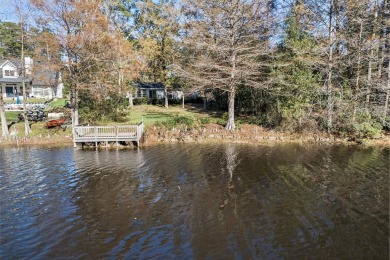 3 bedroom, 2 bath  waterfront home sitting on +/-.33 acres. This on Wildwood Golf Course in Texas - for sale on GolfHomes.com, golf home, golf lot