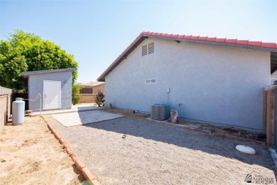 This spacious updated house offers ample space with vaulted on The Links At Coyote Wash in Arizona - for sale on GolfHomes.com, golf home, golf lot