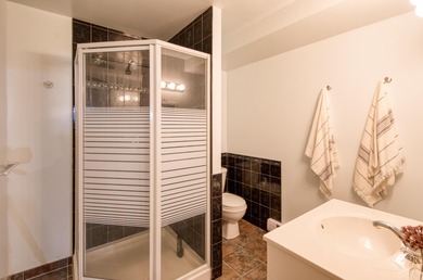 Welcome to your dream Adirondack retreat! This expansive on  in New York - for sale on GolfHomes.com, golf home, golf lot