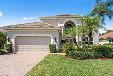 Immediately upon entering this SPACIOUS MARTINIQUE 2,992 sf on Colonial Country Club in Florida - for sale on GolfHomes.com, golf home, golf lot