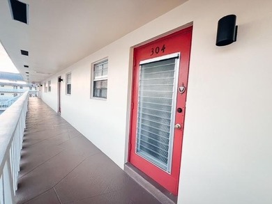 RARE & SPACIOUS 3-BEDROOM 3-BATHS WITH STUNNING LAKE & GOLF on Lauderhill Golf Course in Florida - for sale on GolfHomes.com, golf home, golf lot