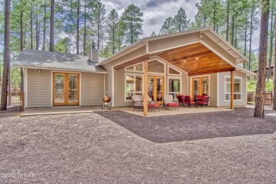 Beautifully remodeled Cabin In Pinetop Country Club. This single on Pinetop Lakes Country Club in Arizona - for sale on GolfHomes.com, golf home, golf lot