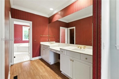 This 4 bedroom 3 and half bath cottage is located in Haig Point on Haig Point Golf Club in South Carolina - for sale on GolfHomes.com, golf home, golf lot