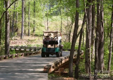 This lot is DOCKABLE! Don't miss a rare opportunity to own a on Edgewater Golf Club in South Carolina - for sale on GolfHomes.com, golf home, golf lot