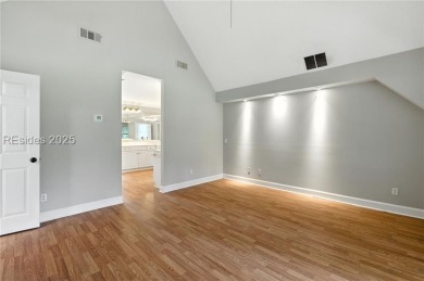 This 4 bedroom 3 and half bath cottage is located in Haig Point on Haig Point Golf Club in South Carolina - for sale on GolfHomes.com, golf home, golf lot