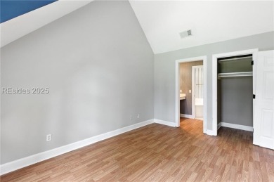 This 4 bedroom 3 and half bath cottage is located in Haig Point on Haig Point Golf Club in South Carolina - for sale on GolfHomes.com, golf home, golf lot