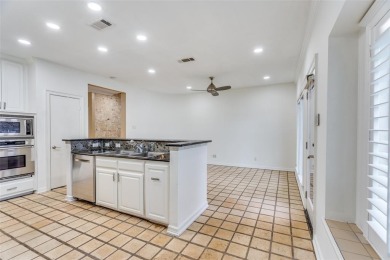 Gorgeous natural light floods this condo in the Lakes of Bent on Bent Tree Golf Club in Texas - for sale on GolfHomes.com, golf home, golf lot