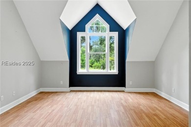 This 3,152 sq ft 4BR/3.5BA cottage in Haig Point is one of the on Haig Point Golf Club in South Carolina - for sale on GolfHomes.com, golf home, golf lot