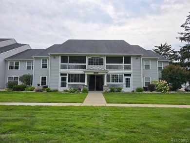 Welcome Home! This fully renovated 2-bedroom, 2-bath condo in on Fenton Farms Golf Club in Michigan - for sale on GolfHomes.com, golf home, golf lot