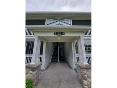 Welcome Home! This fully renovated 2-bedroom, 2-bath condo in on Fenton Farms Golf Club in Michigan - for sale on GolfHomes.com, golf home, golf lot