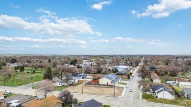 Located just blocks from the municipal golf course, this rare on Desert Canyon Golf Course in Idaho - for sale on GolfHomes.com, golf home, golf lot