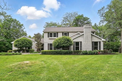 Elegant Living, move-in ready and updated home, with open floor on Blue Ash Golf Course in Ohio - for sale on GolfHomes.com, golf home, golf lot